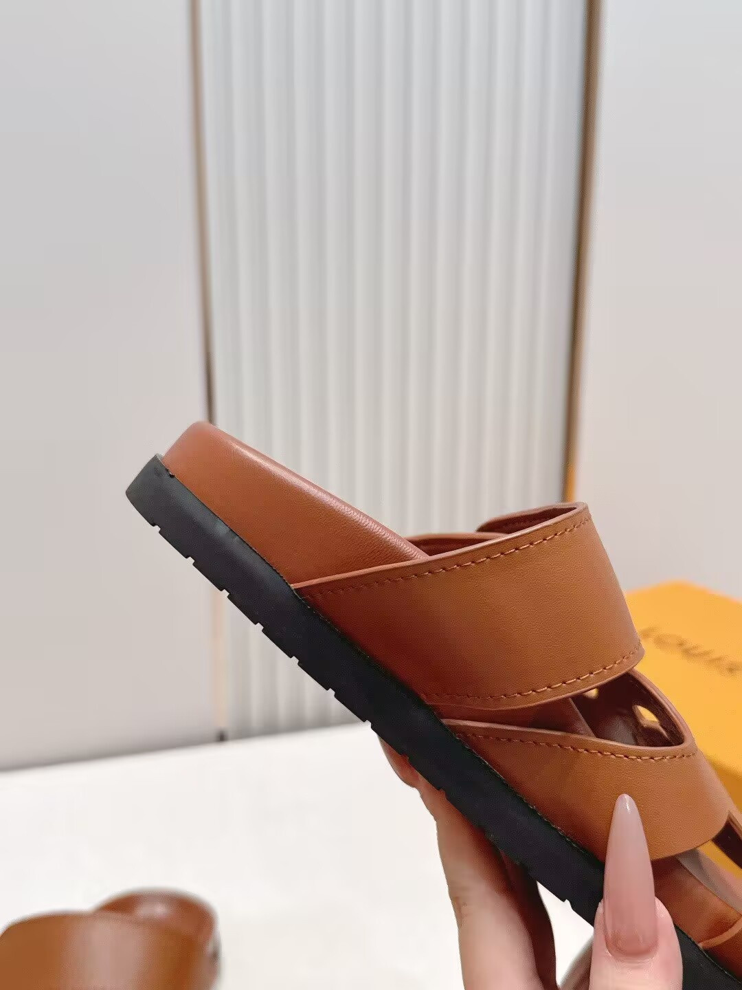 UA LV Isola Comfort Mule