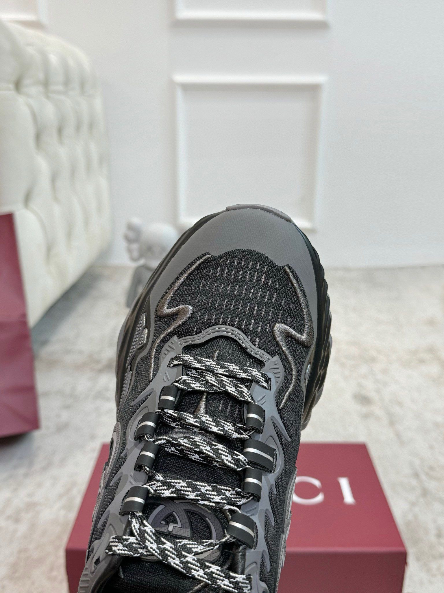ua G*u*i ripple sneaker