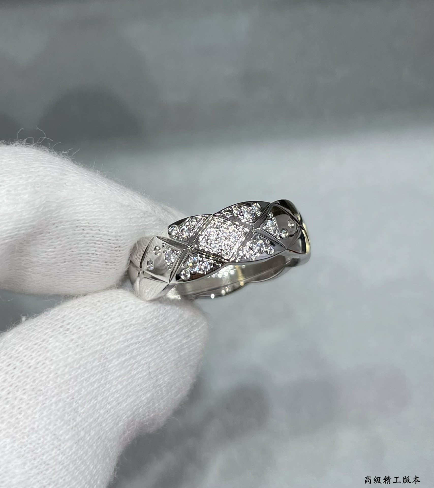 Ch*el Wide diamond Ring