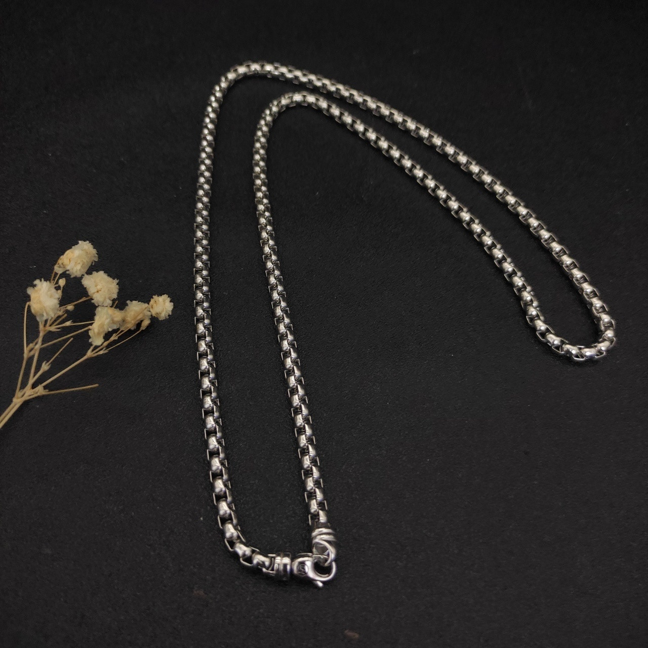 dau1d Yvrm*n 5mm necklace