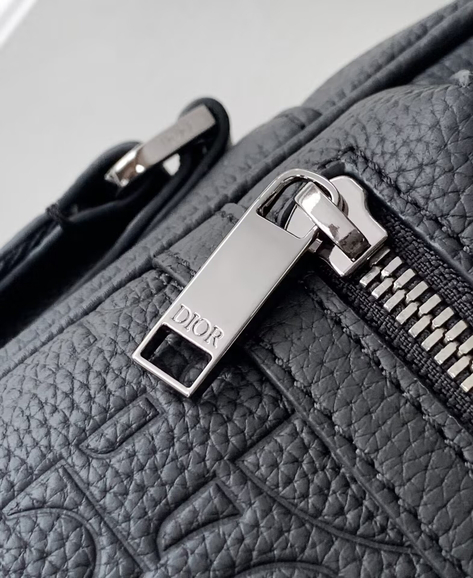D*or rider 2.0 zipped messenger bag 23×17×7.5cm