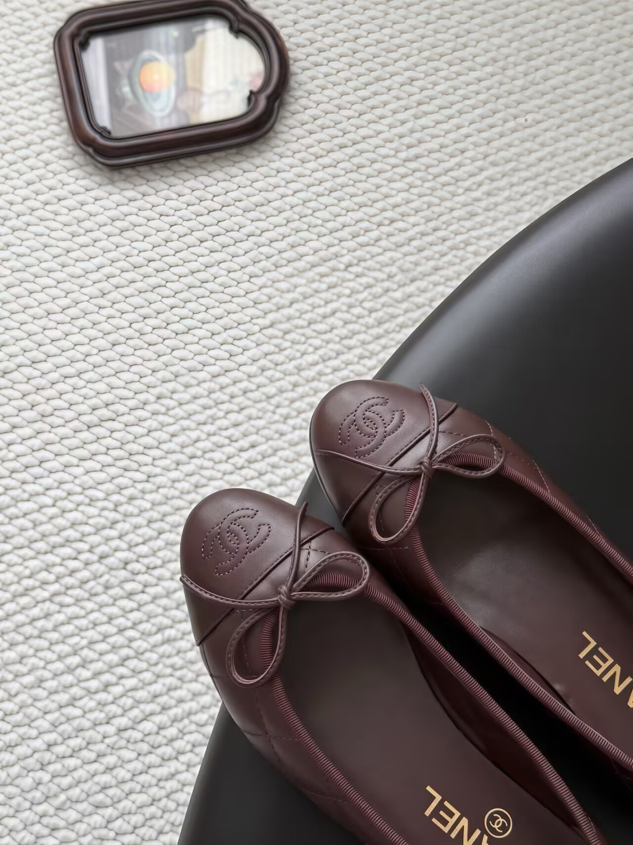 ua Ch*el ballet flats