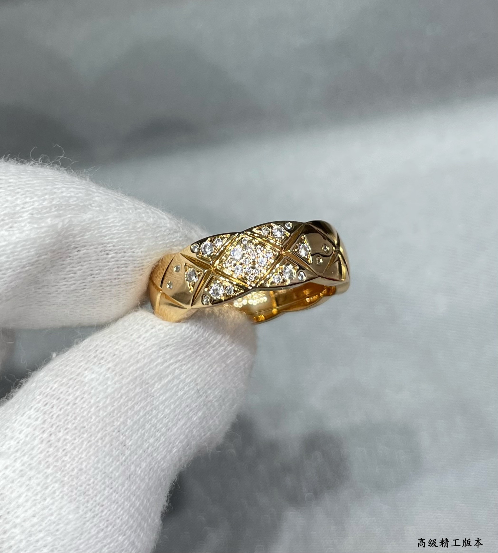 Ch*el Wide diamond Ring