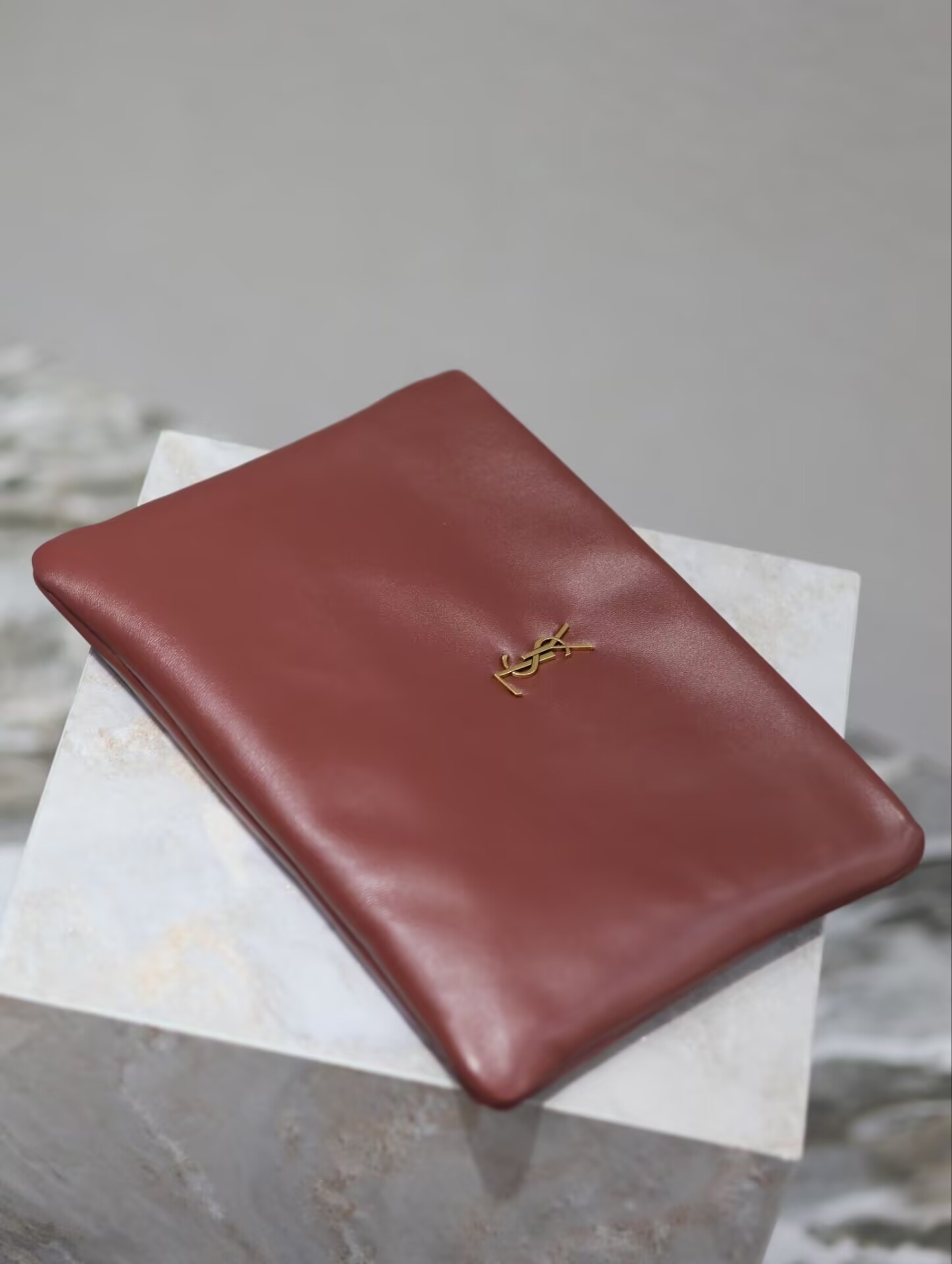 Y*L CALYPSO large pouch in lambskin 30x22x3cm
