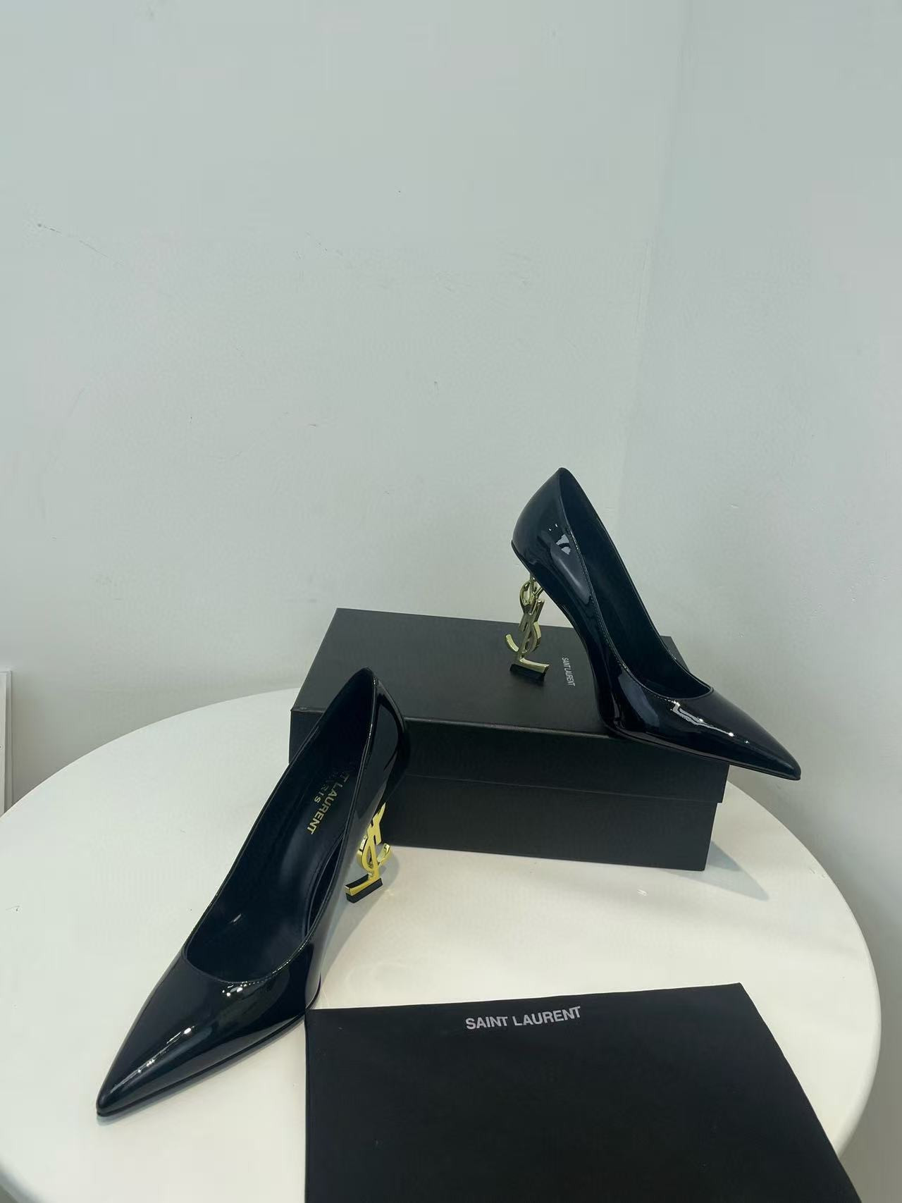 ua Y*L shoes
