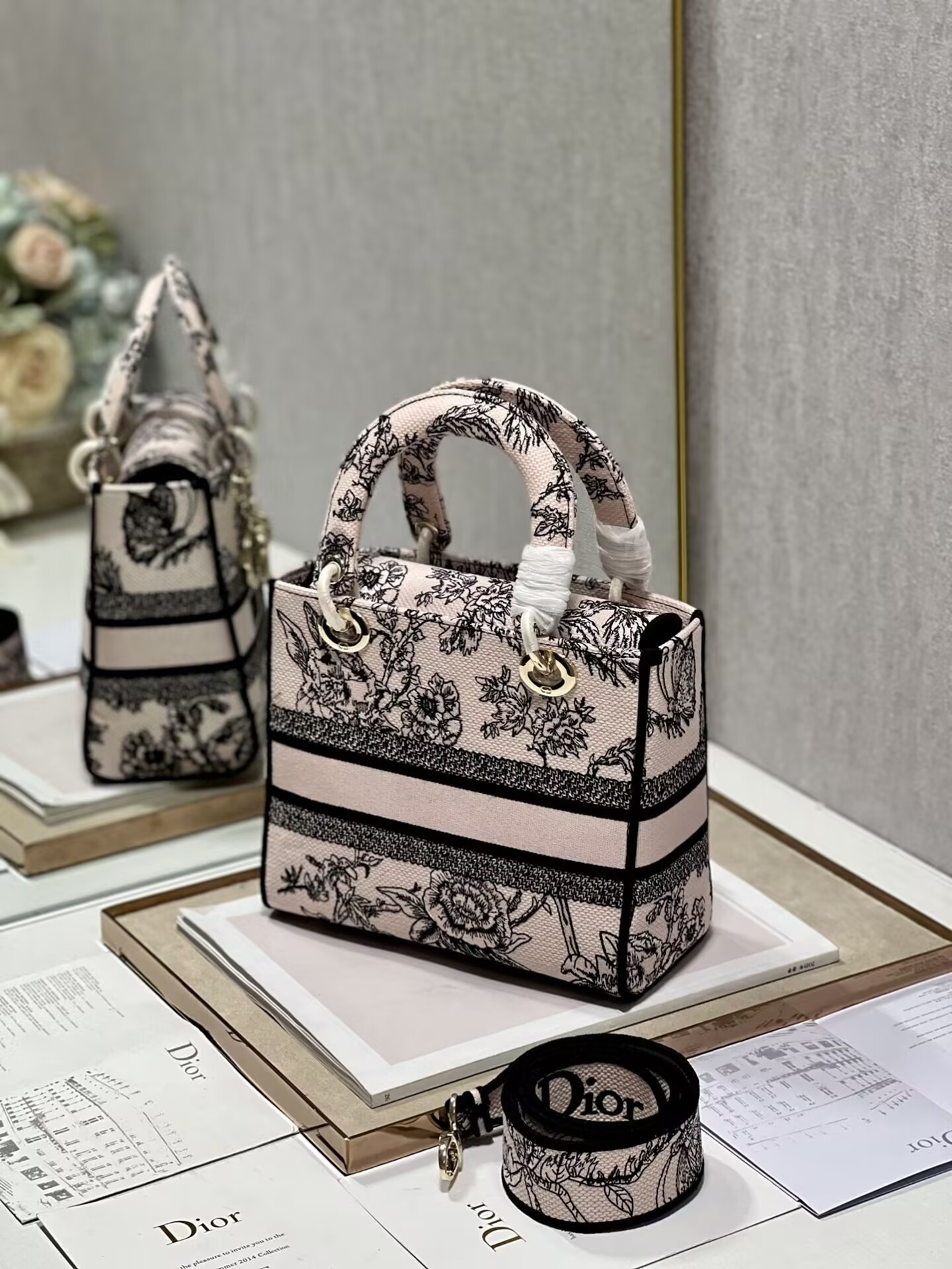 MEDIUM D*0r LADY D-LITE BAG 24 x 20 x 11 cm