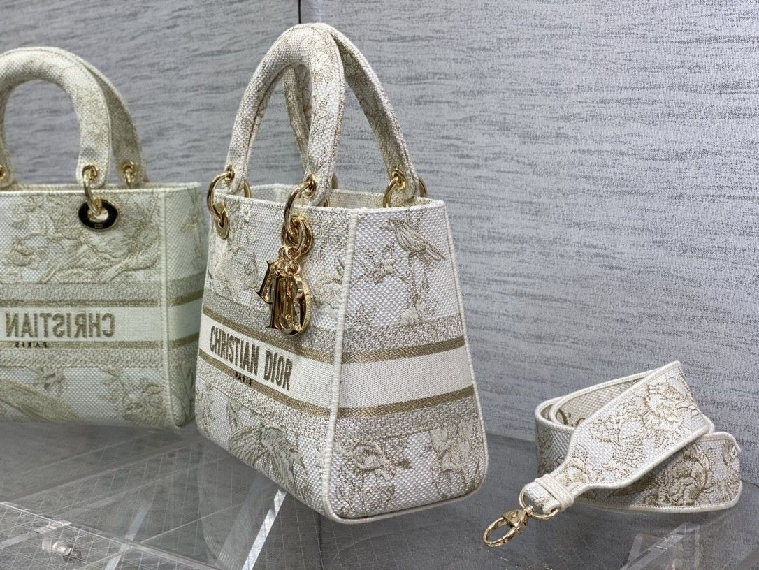 MEDIUM D*0r LADY D-LITE BAG 24 x 20 x 11 cm