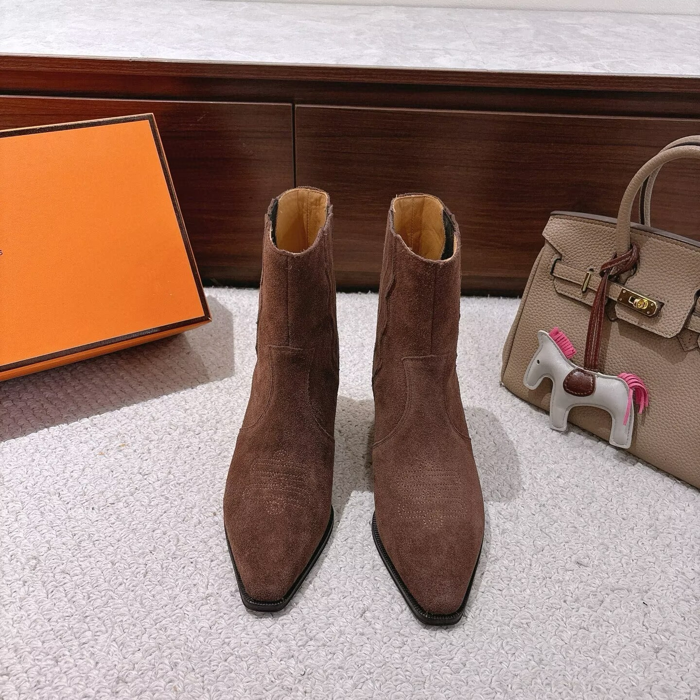 ua H**mes vegas ankle boot