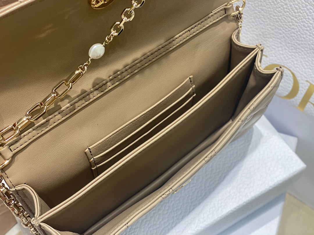 MISS D*0r Mini Handbag Beige Cannage Woven Pattern Lambskin S0980ONMJ_M52U 21 x 11.5 x 4.5 cm