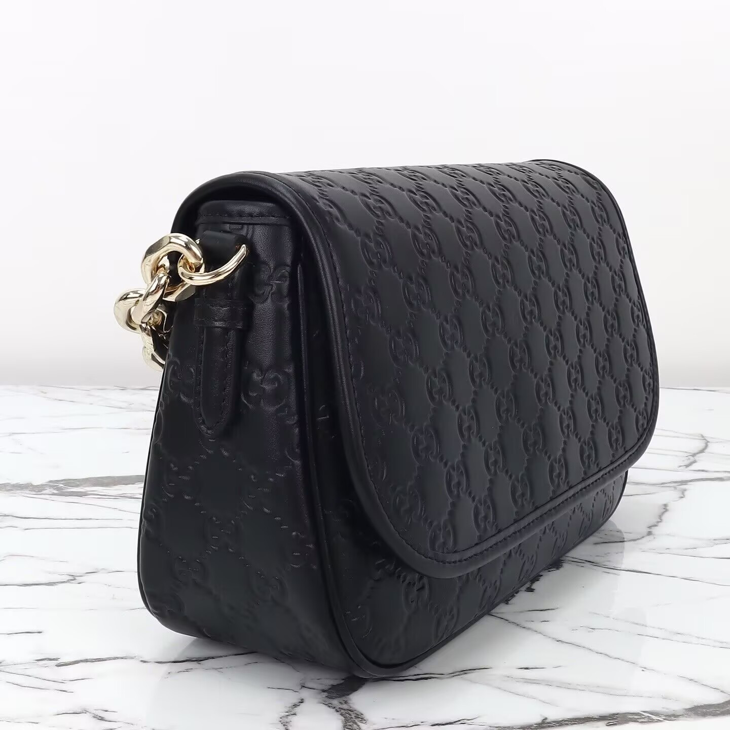G*u*i gg emblem medium shoulder bag 28x17x9cm