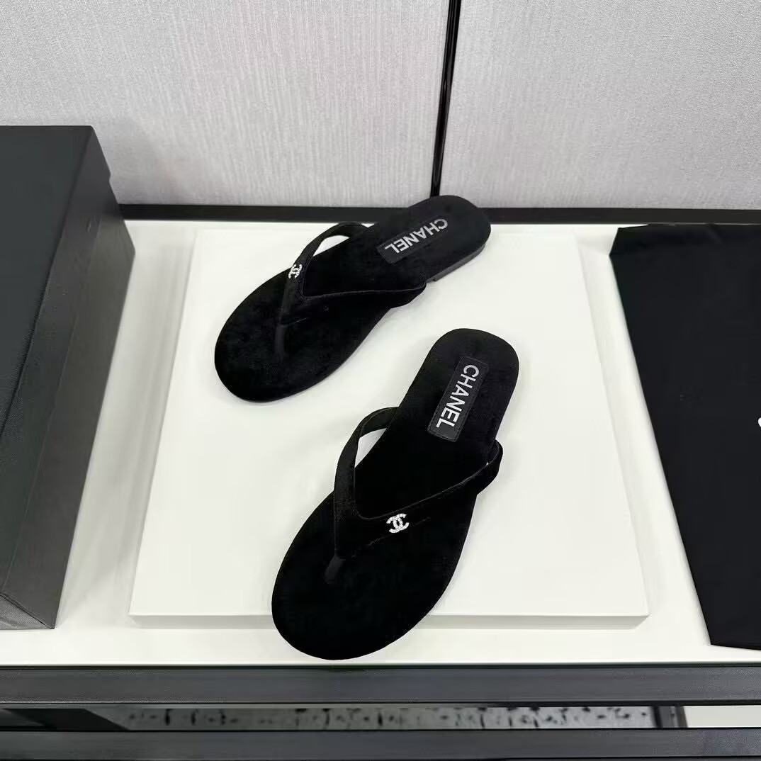UA Ch*el Slides