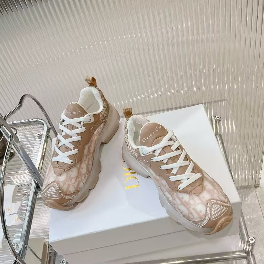 UA D*0r Vibe Sneaker