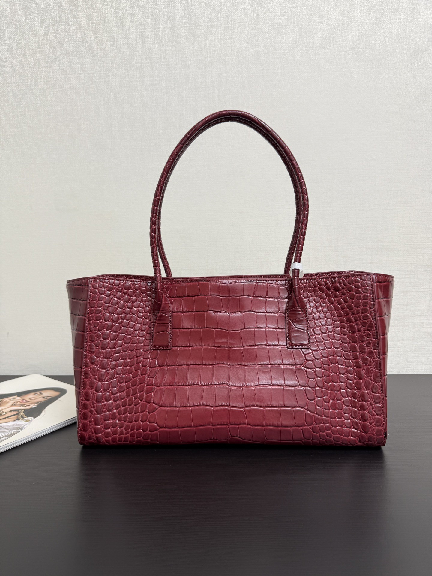 Ch*el tote crocodile-embossed bag 35x20x13cm
