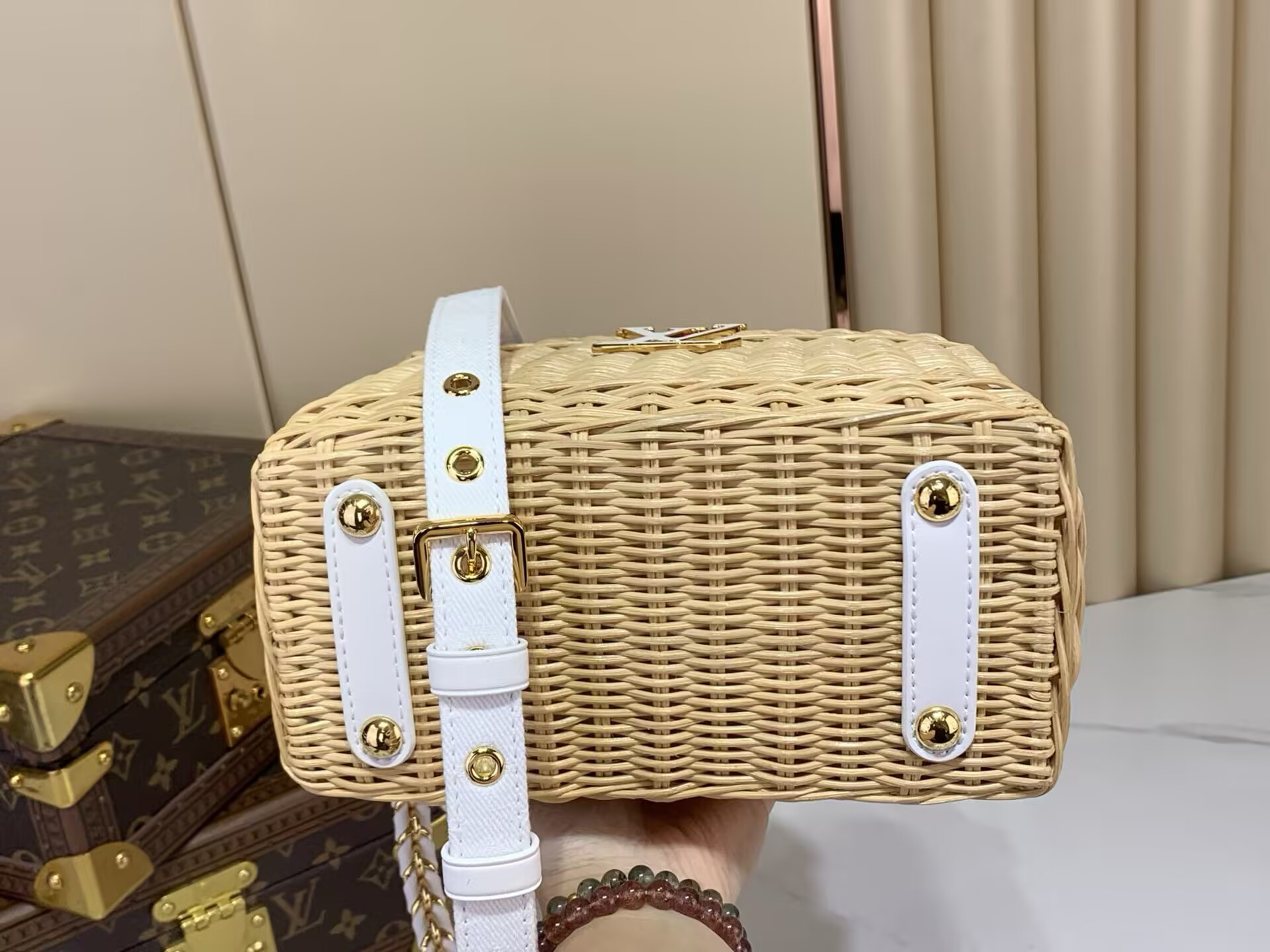 LV Capucines Mini M28548 21x13x8cm
