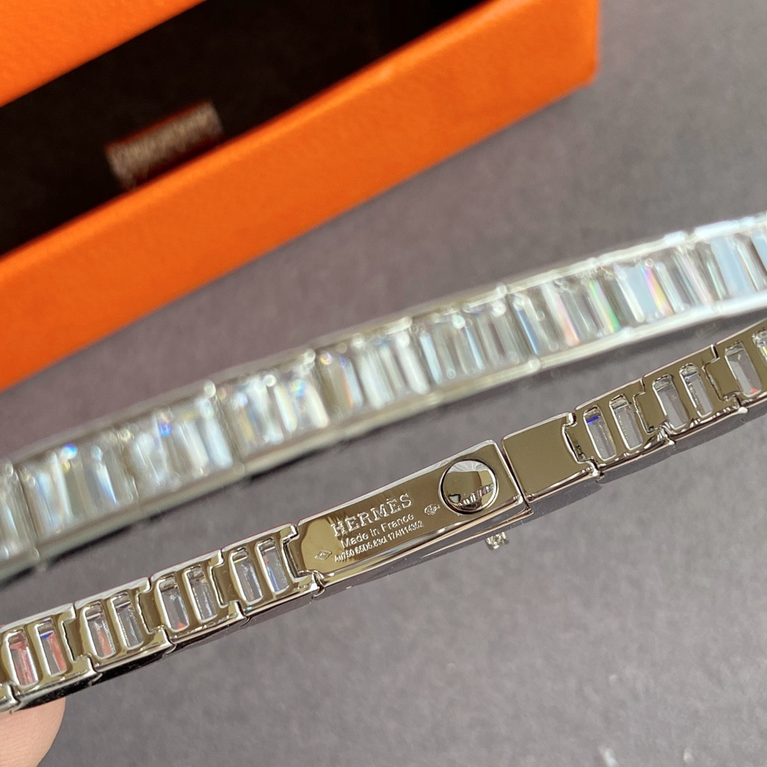 Hermès Button Trapezoid Diamond Bracelet