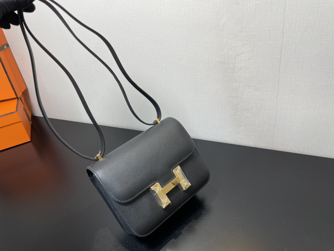 H**mes Constance 24 Black Epsom 9.4" x 5.9" x 3"