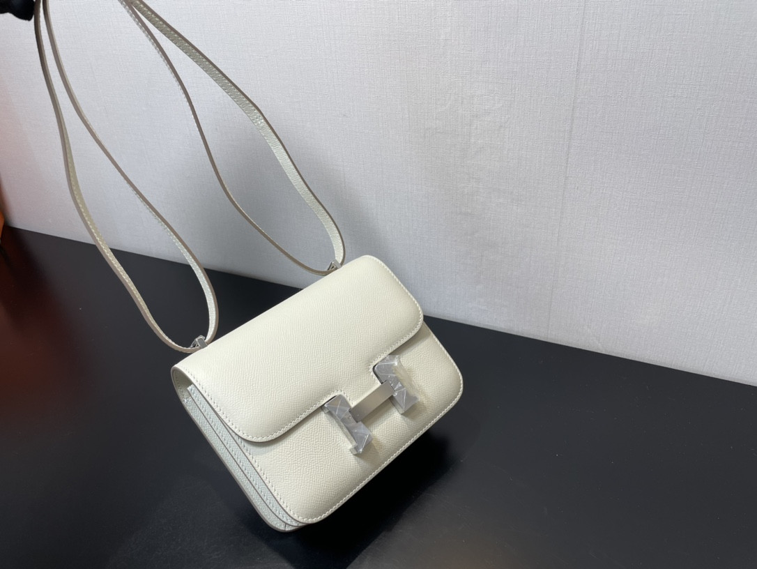 Hermès Constance 19 Epsom Silver Hardware 7.25" x 6.25" x 2.25"