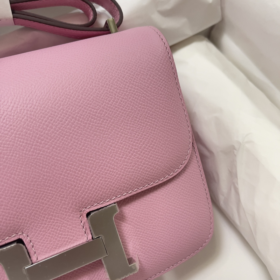 Hermès Constance 19 Epsom Silver Hardware 7.25" x 6.25" x 2.25"