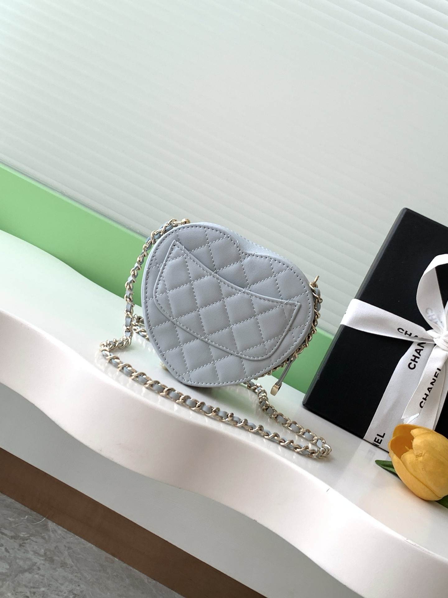 Ch*el mini 22s heart clutch with chain 12x13x5.5cm