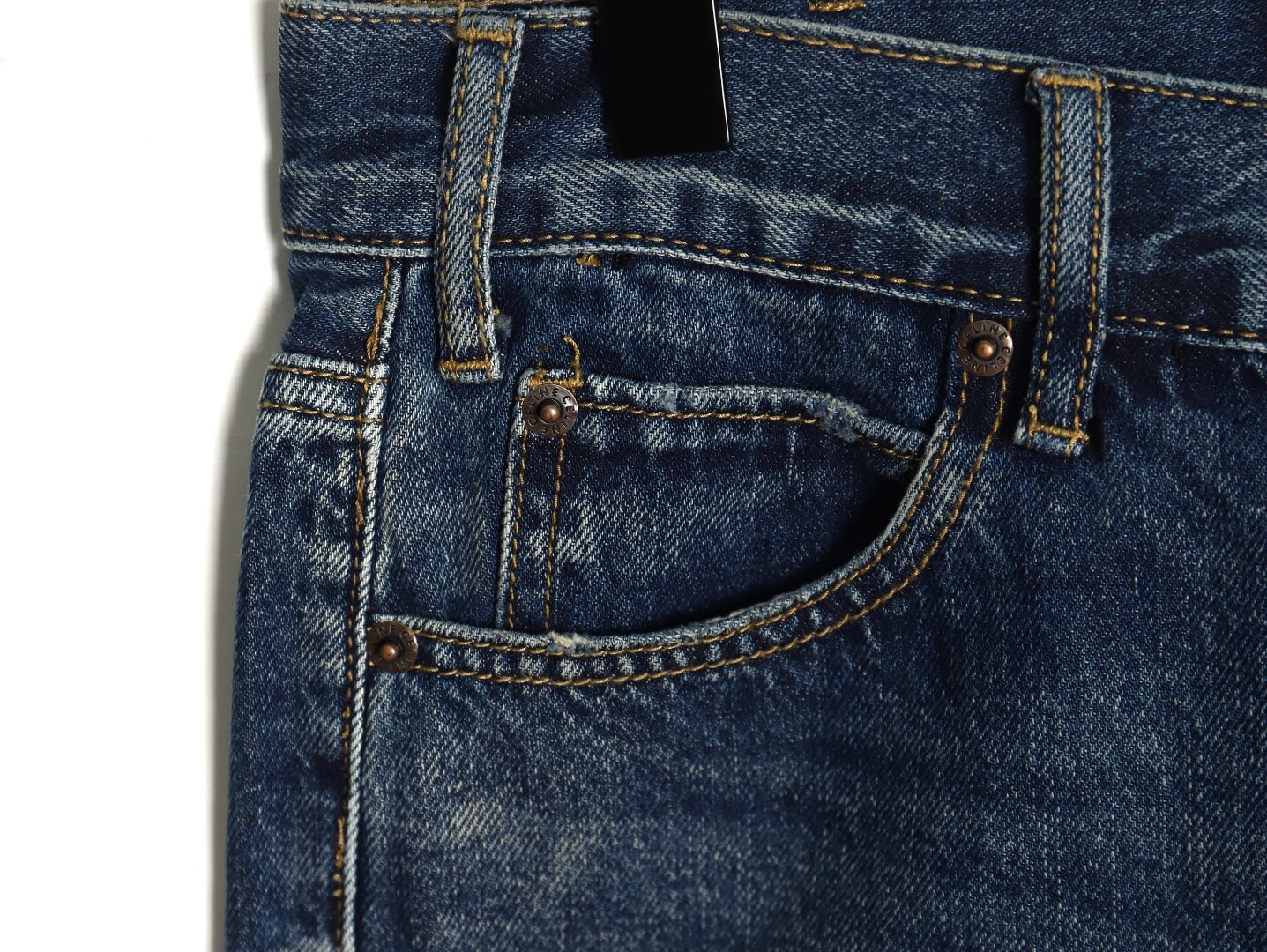 Ce**e Jeans