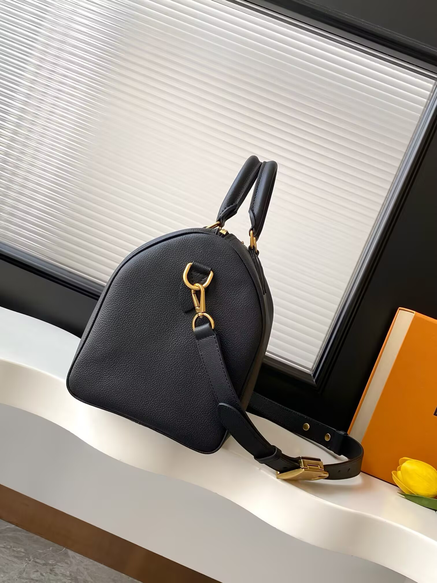 LV Speedy Soft 30 M24891 21x17x 30cm