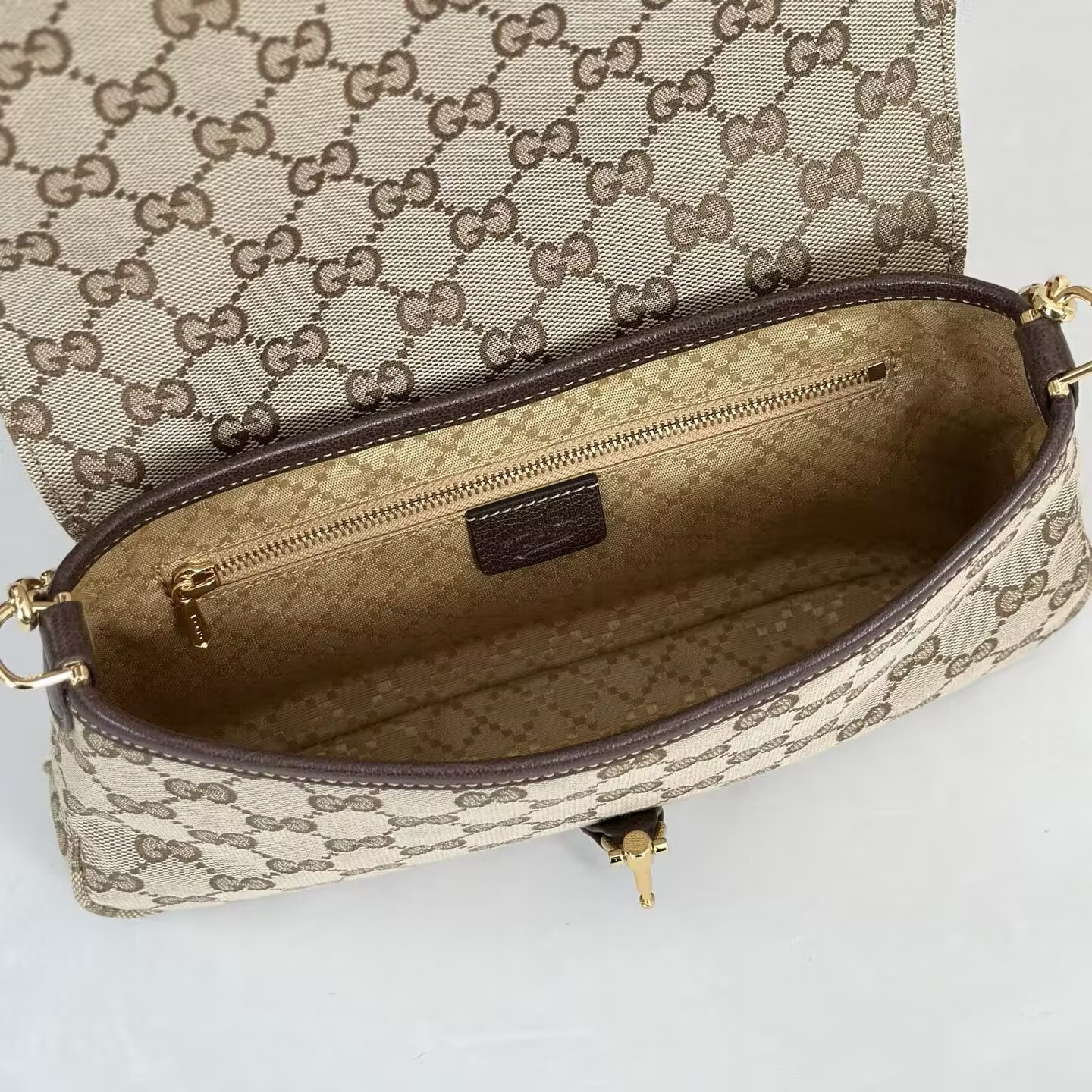 G*u*i aperitivo medium shoulder bag 26x14.5x3.5cm