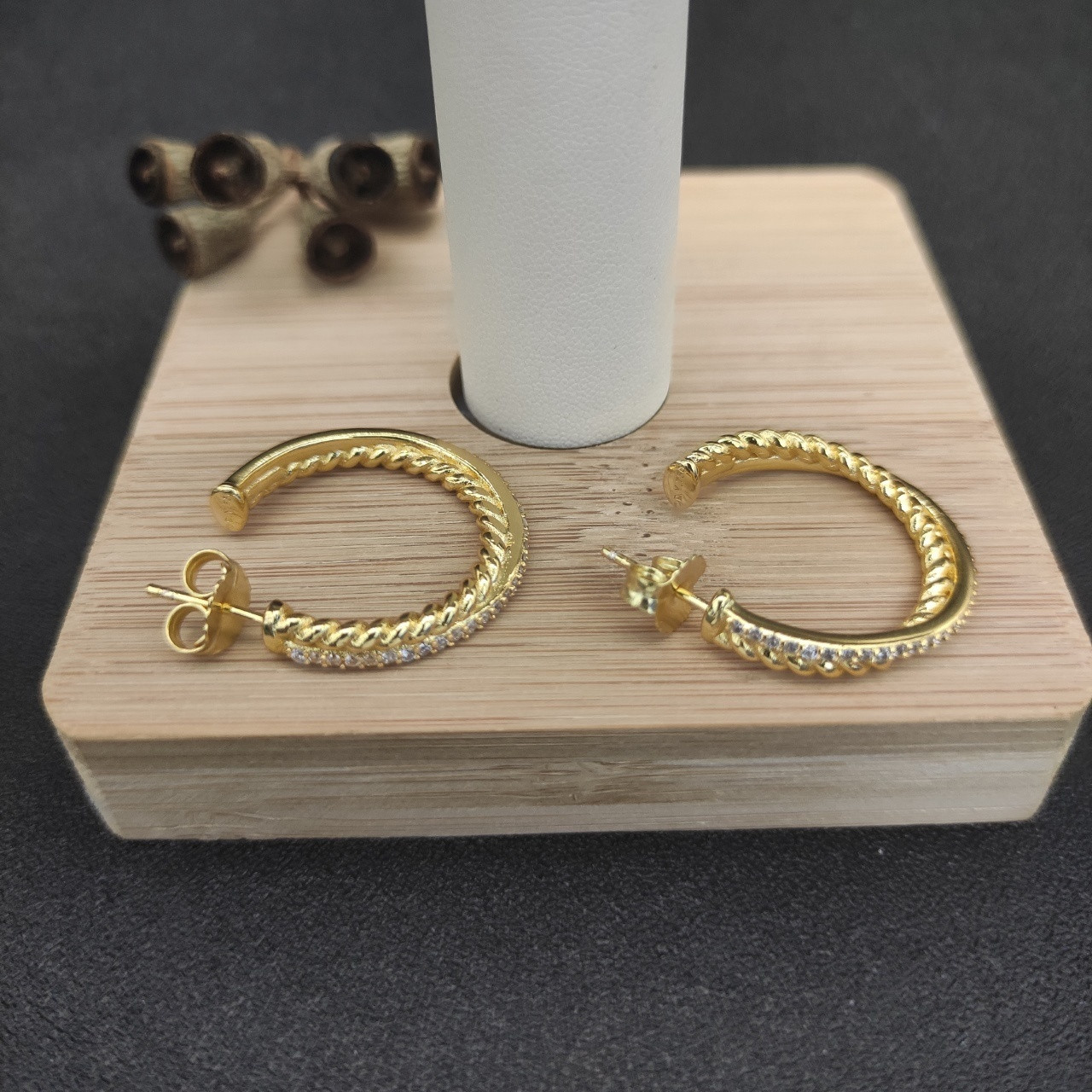 dau1d Yvrm*n lemniscate di*m*nd earrings(inner diameter about 2cm)