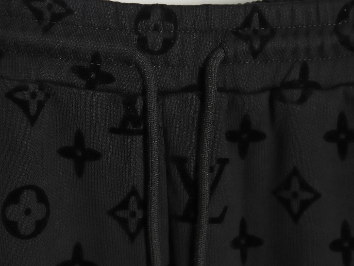 L0*is V*t0n LV 24SS shorts
