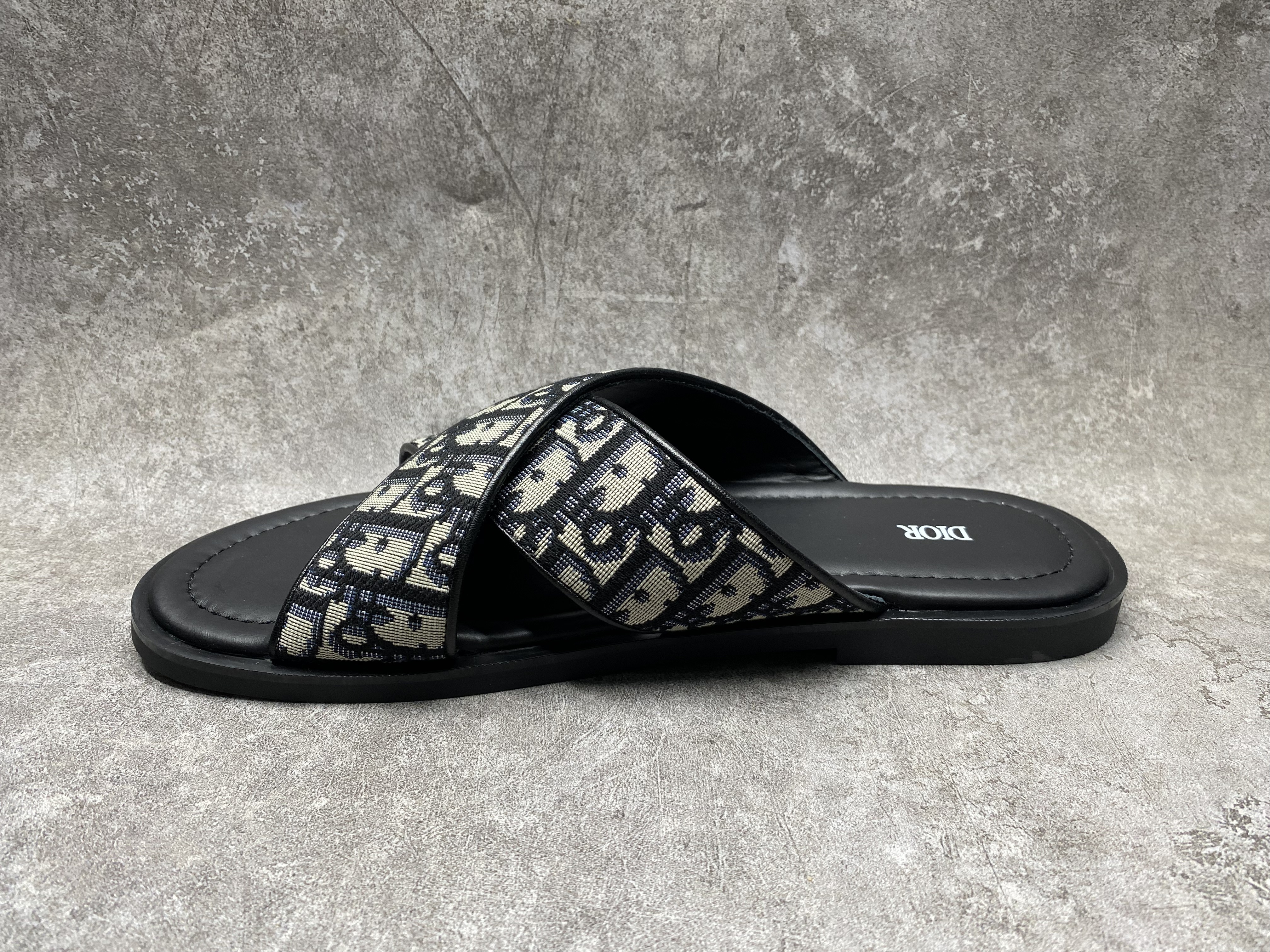 UA D*0r Alias Sandal