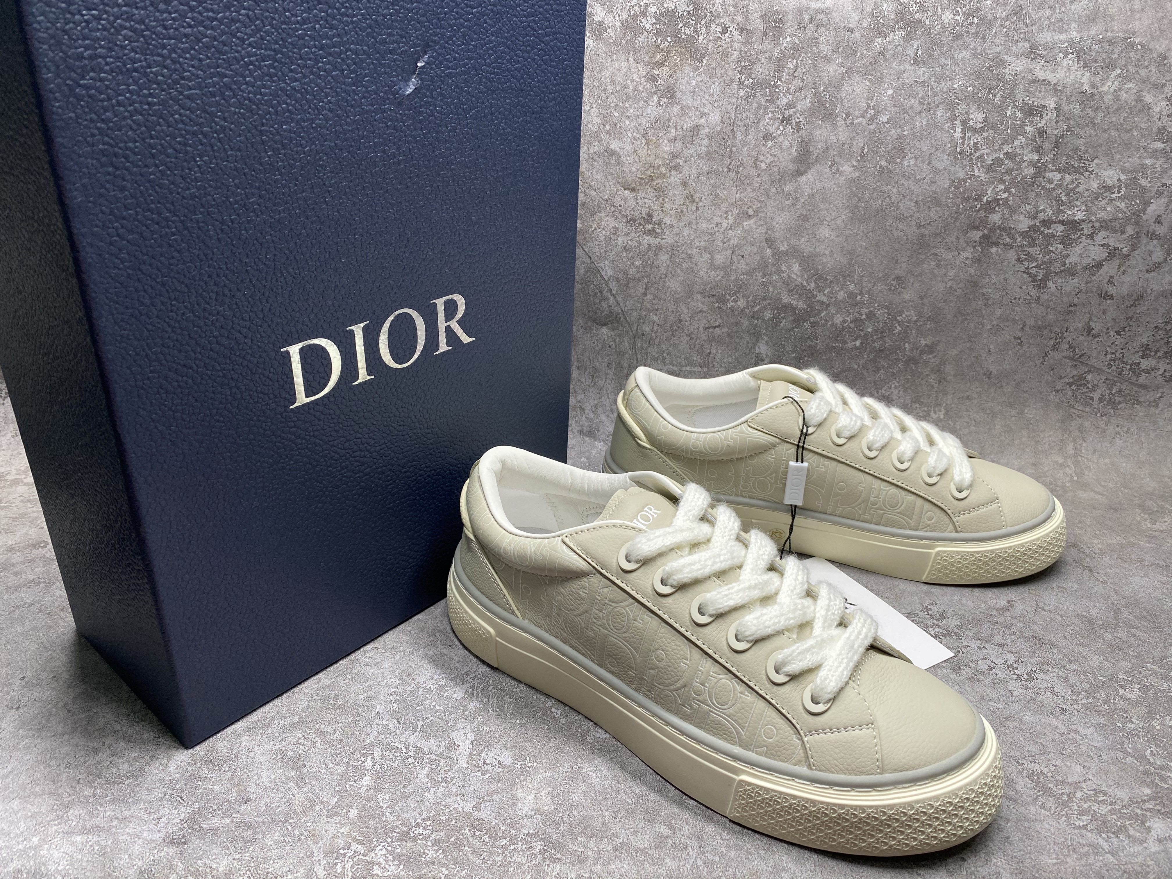 UA D*0r B33 Sneaker