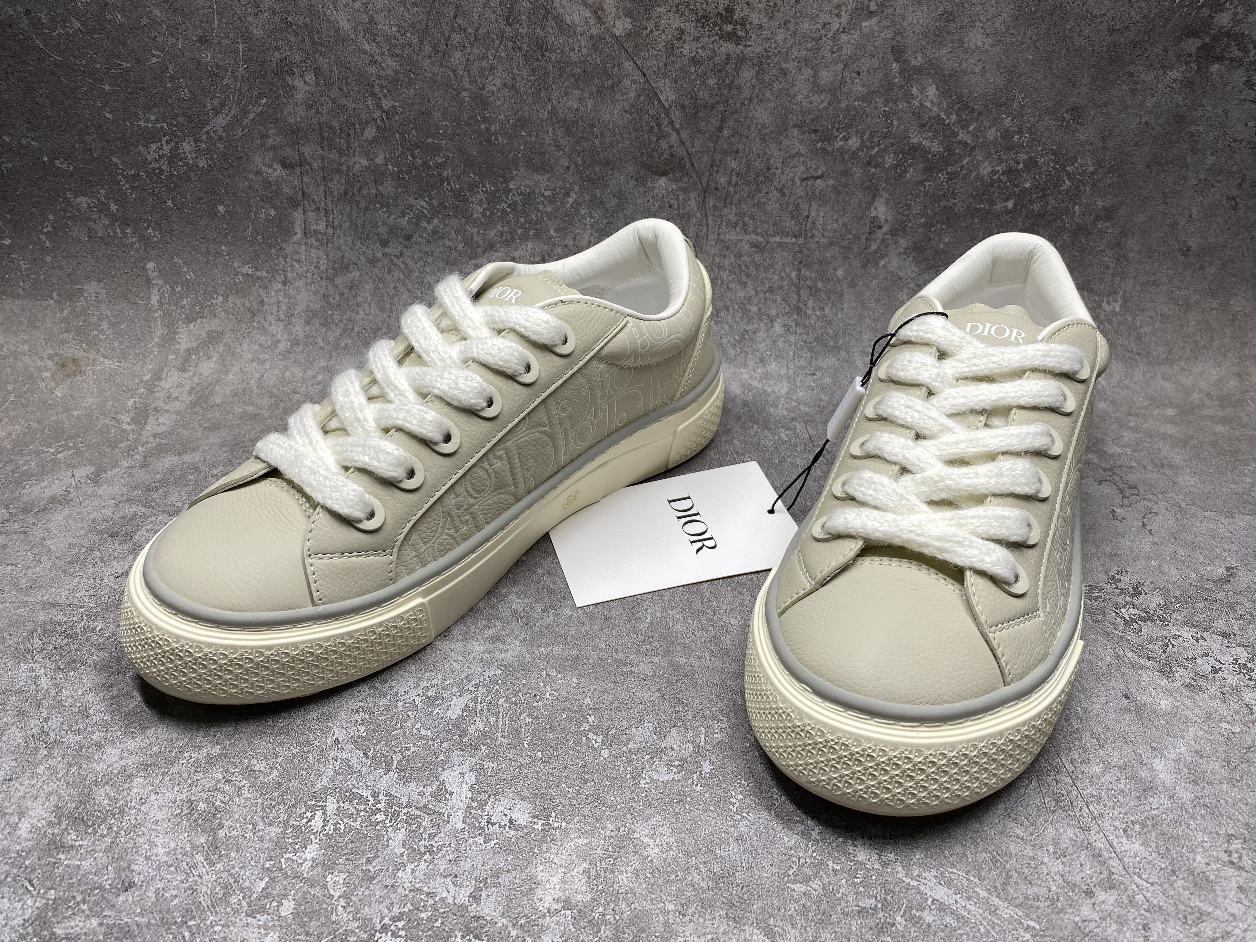 UA D*0r B33 Sneaker