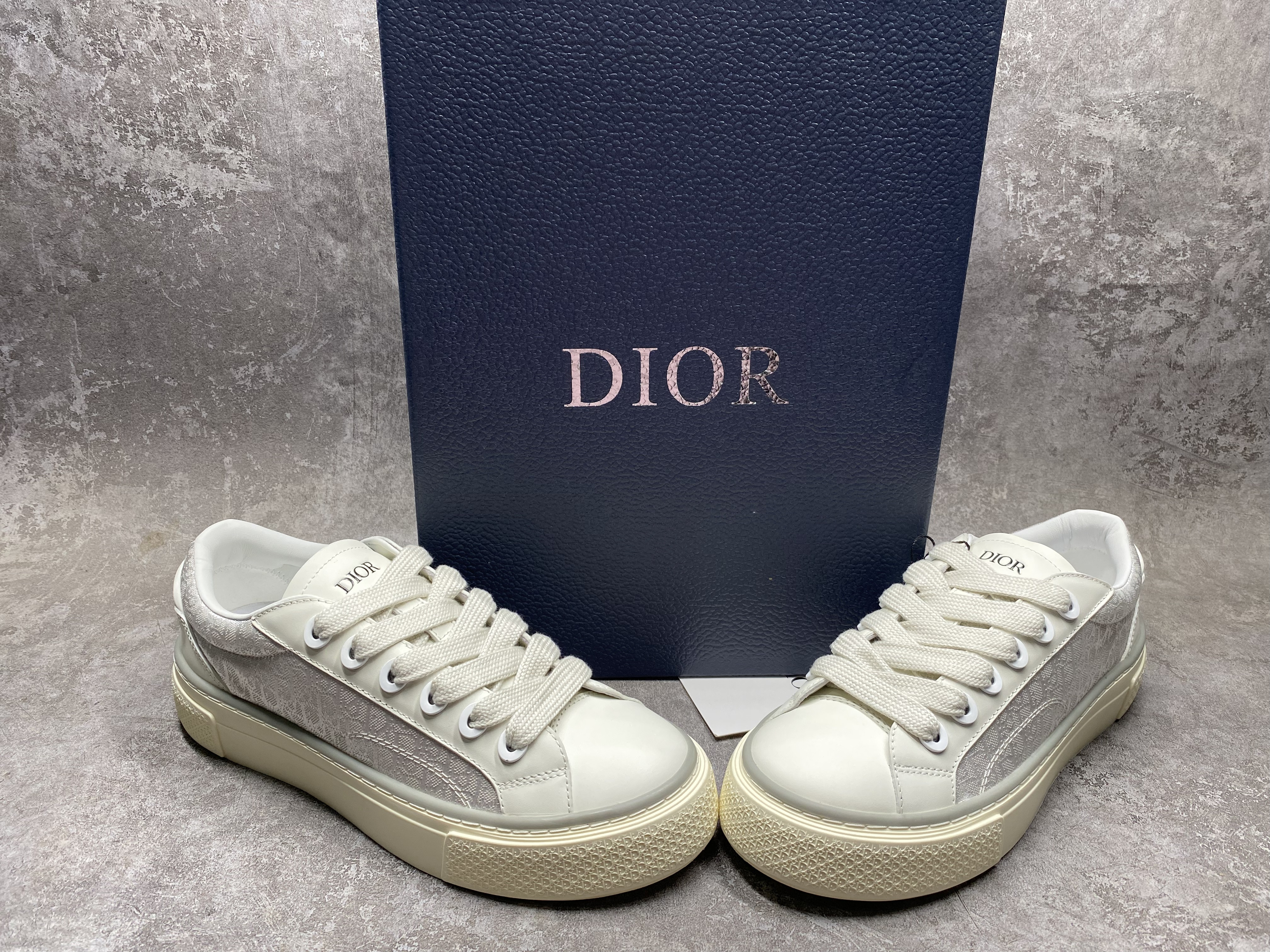 UA D*0r B33 Sneaker