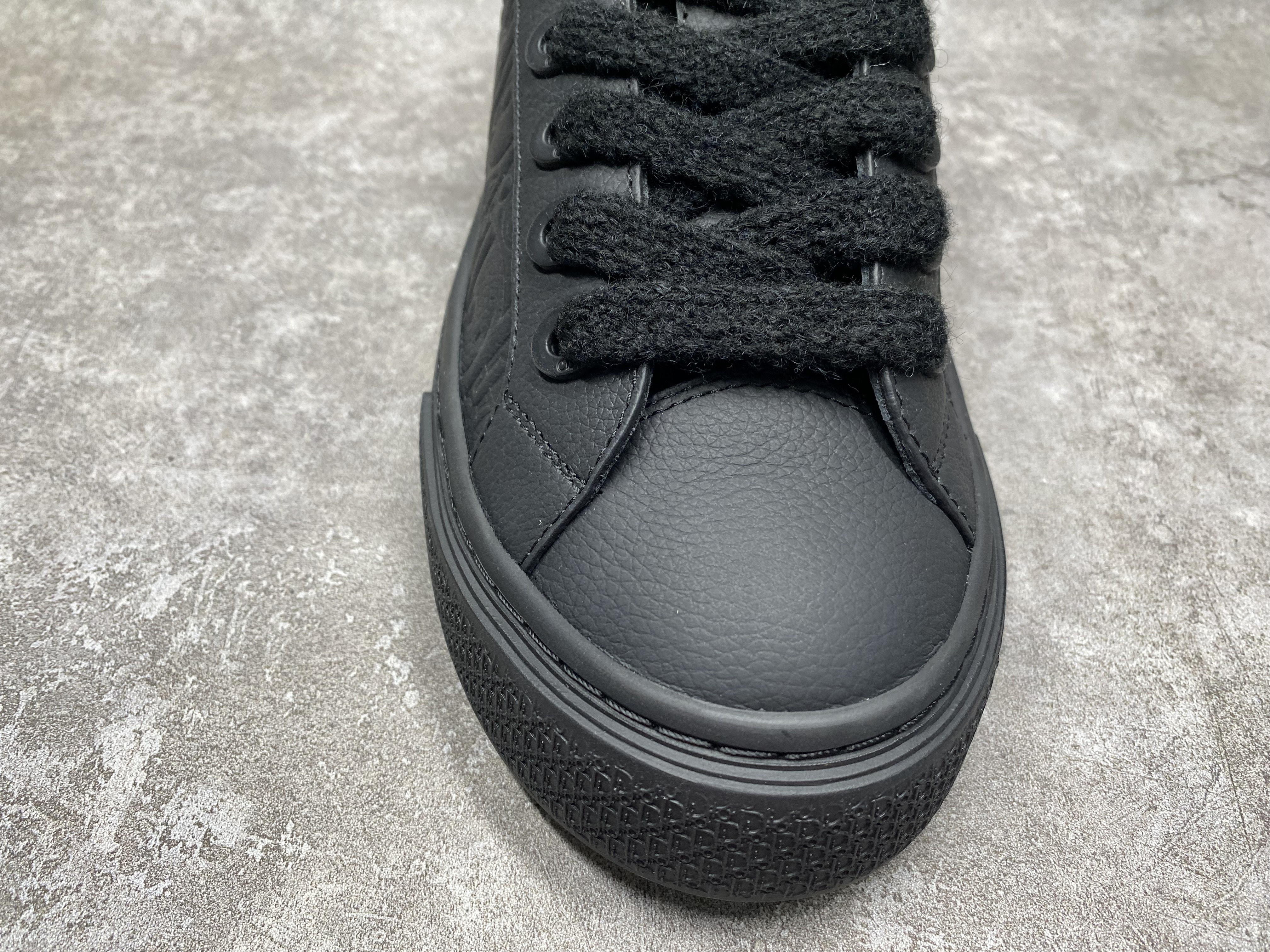 UA D*0r B33 Sneaker
