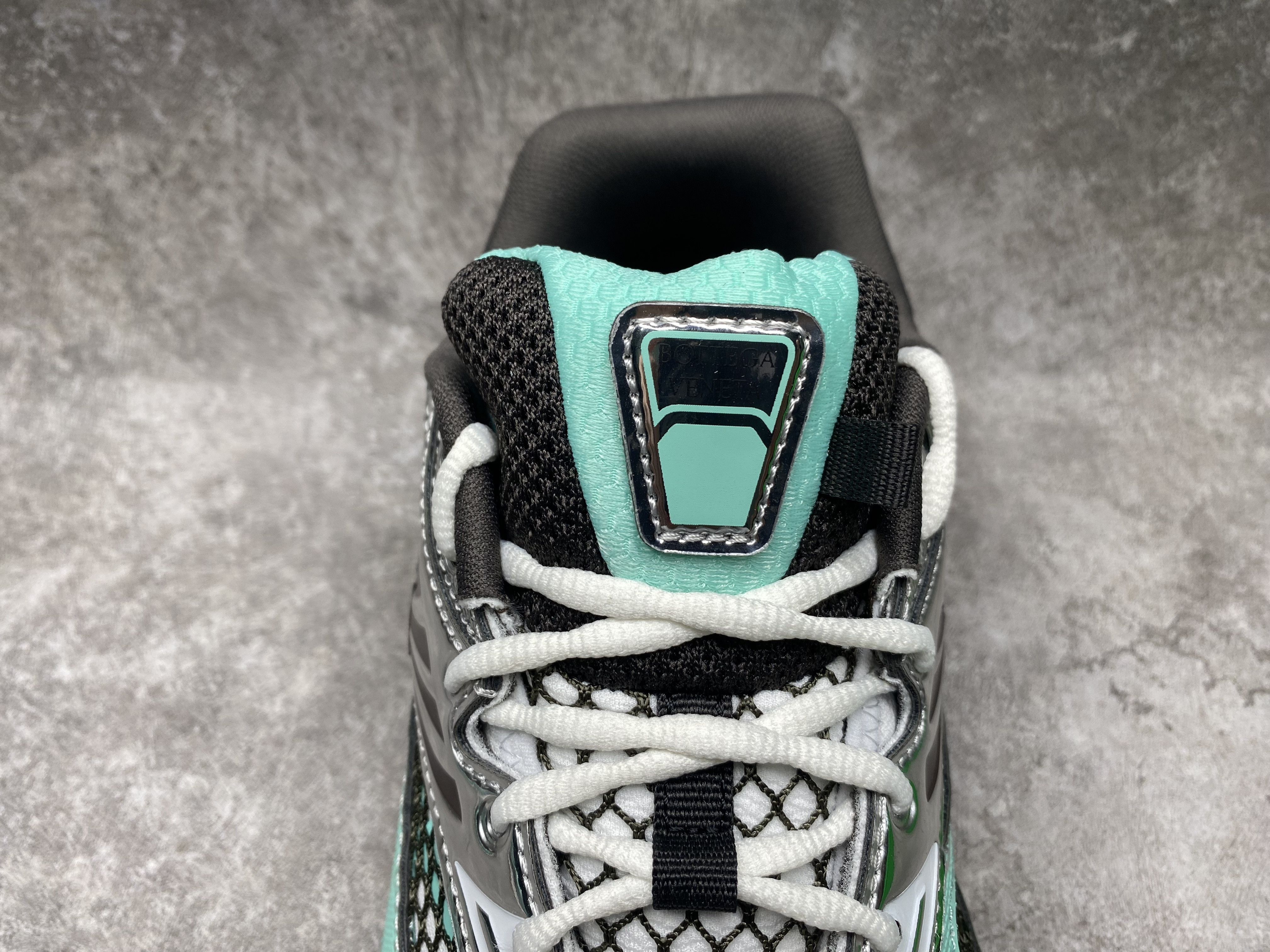 ua bo*te*ga Ve*ne*ta orbit sneaker