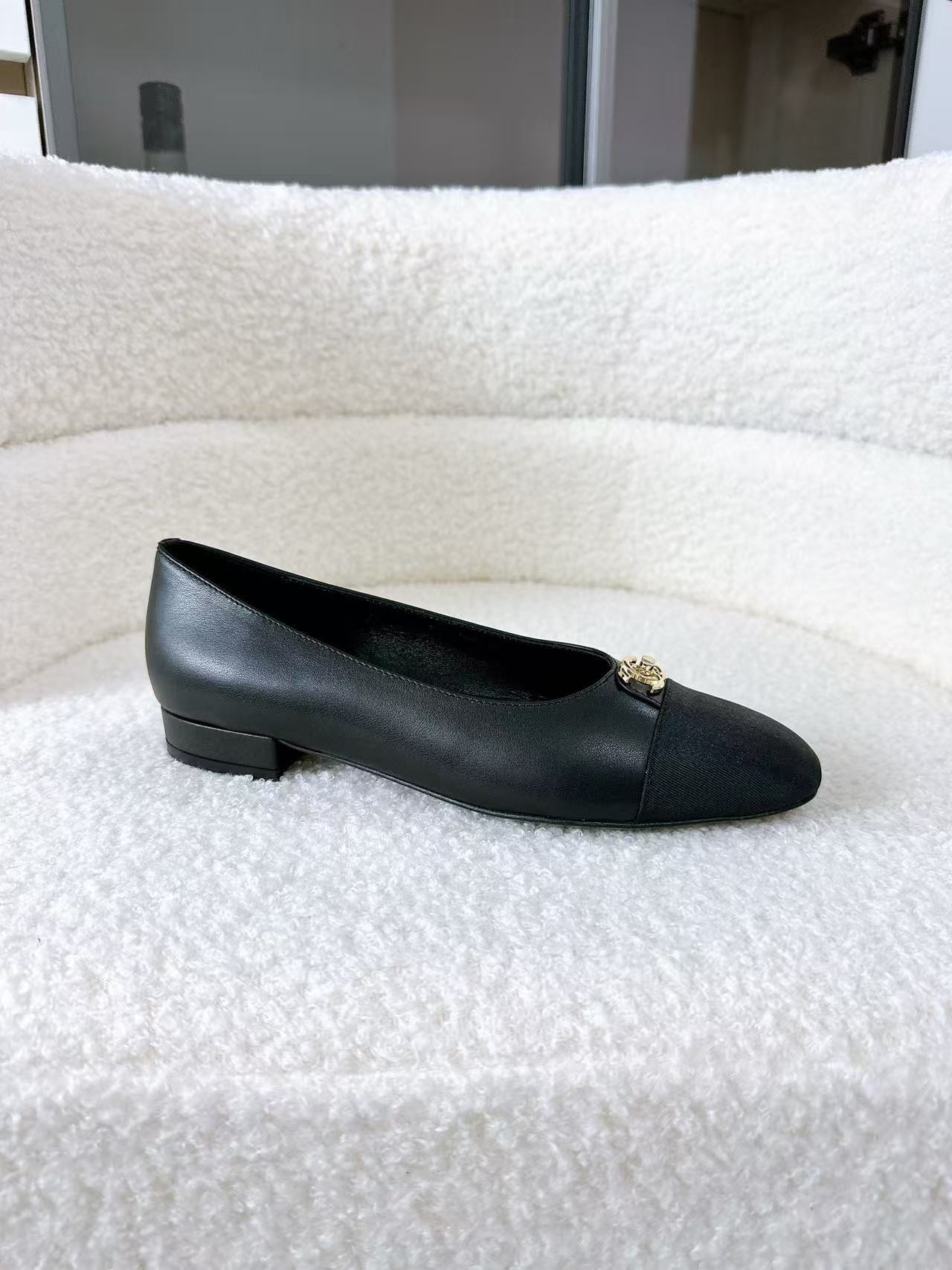 UA Ch*el Ballet Flats