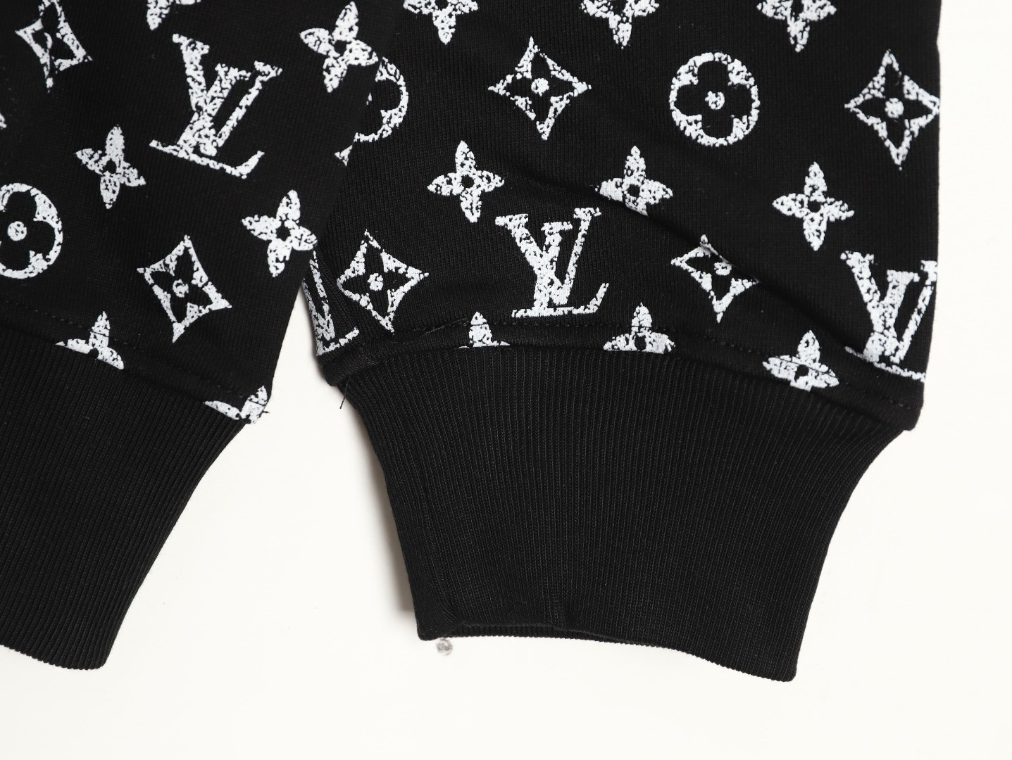L0*is V*t0n LV Hoodies