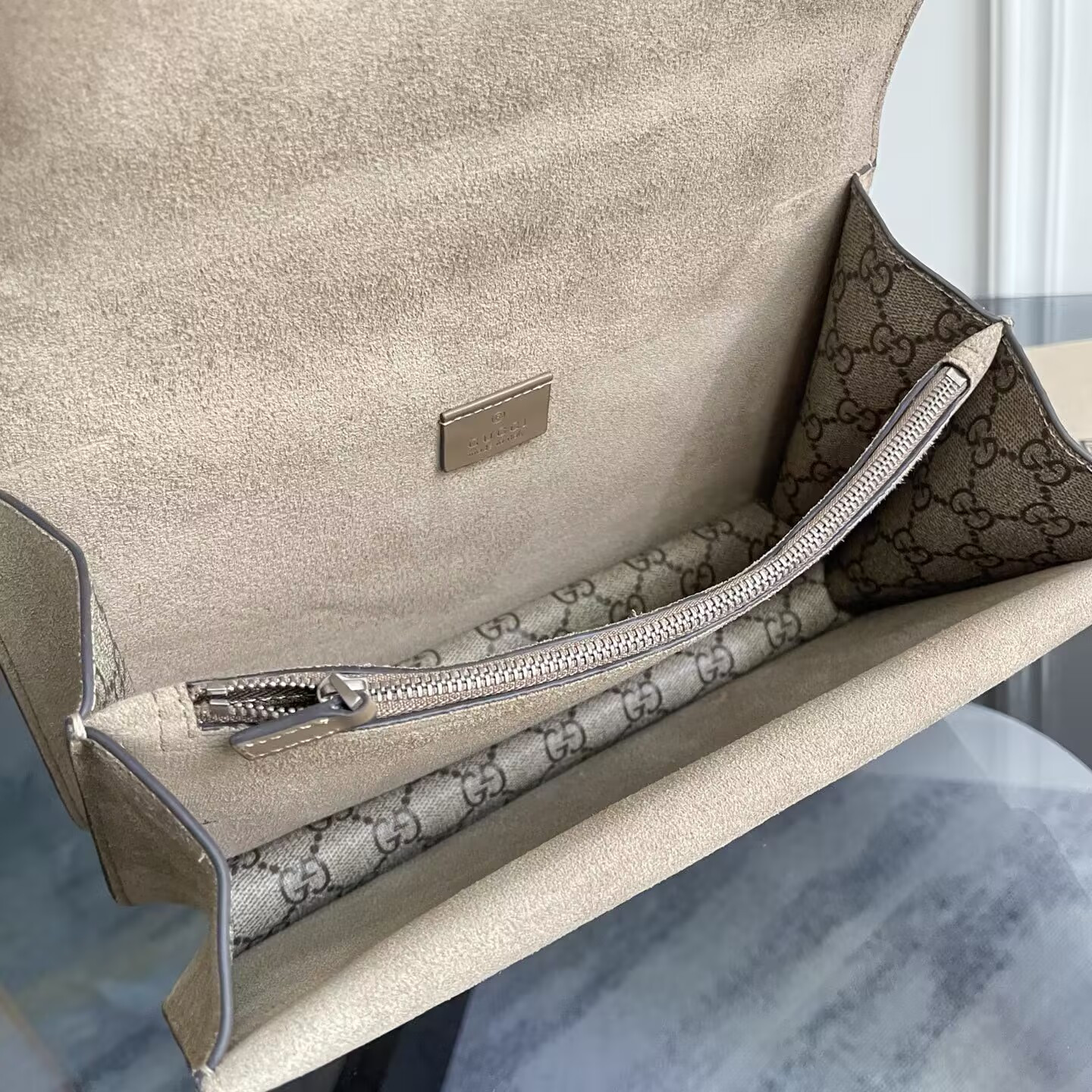 G*u*i dionysus small shoulder bag 28x18x9cm