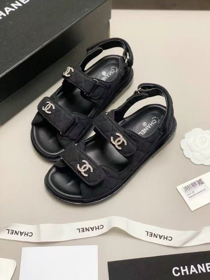 UA Ch*el SLIDES