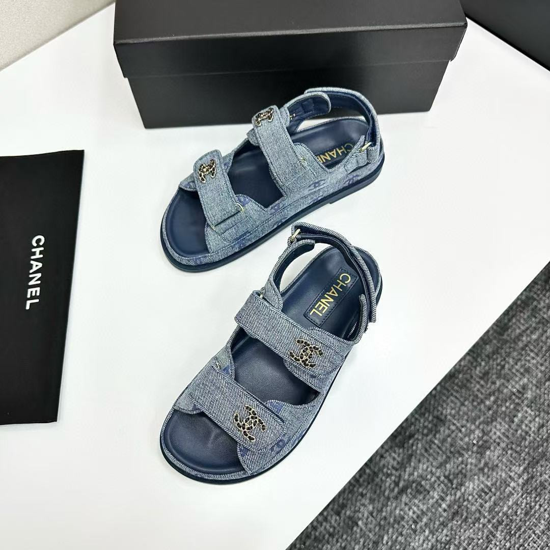 UA Ch*el Slides