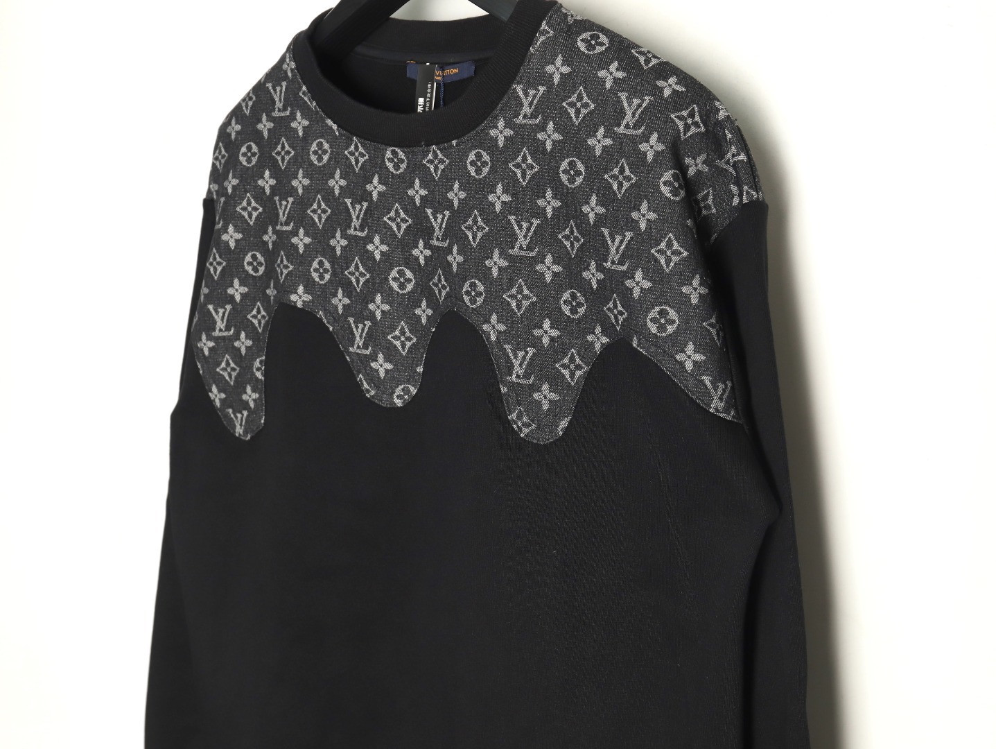 L0*is V*t0n Hoodies