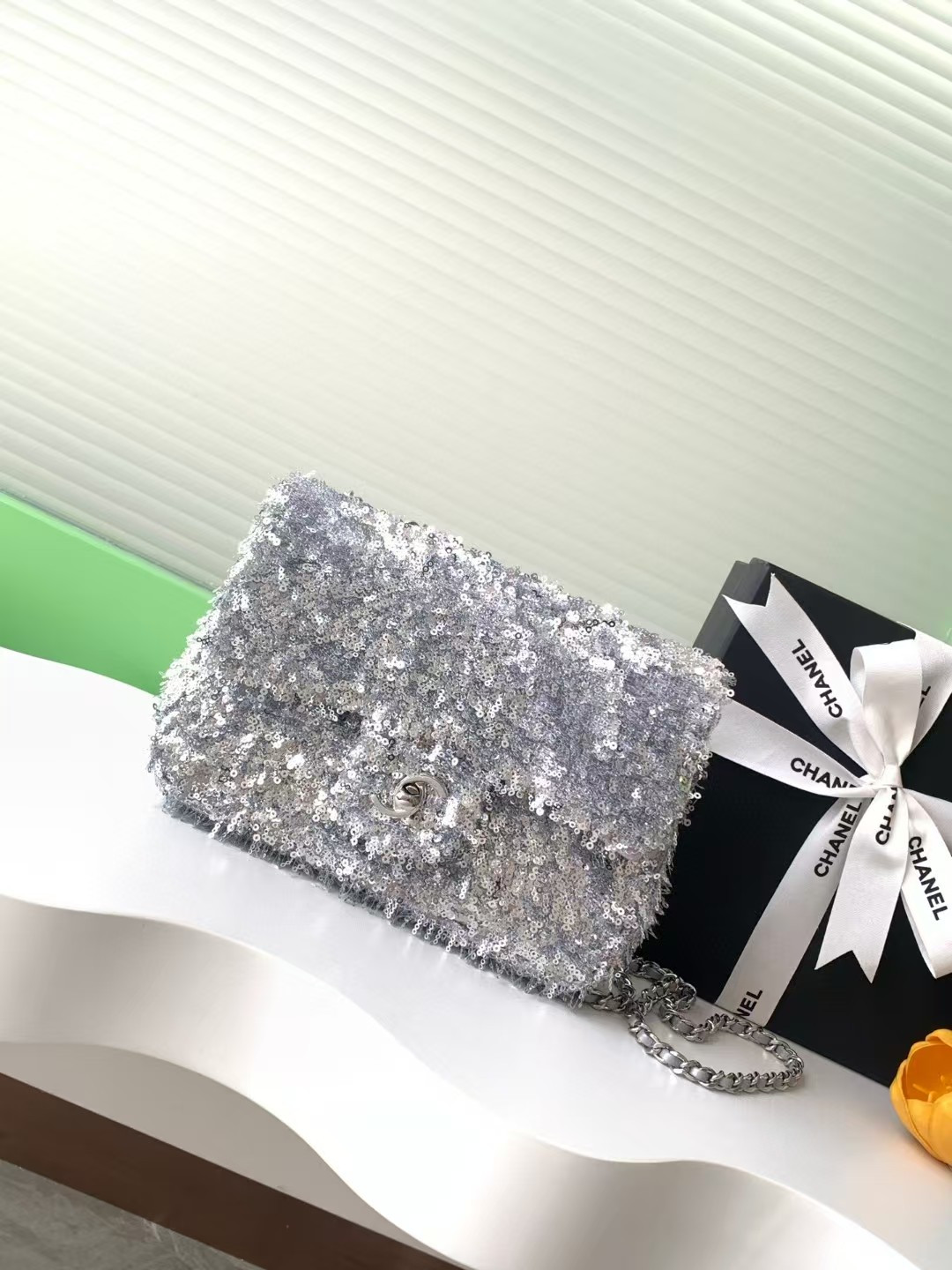 Ch*el CRUISE 25C FLAP BAG 14x21x8cm
