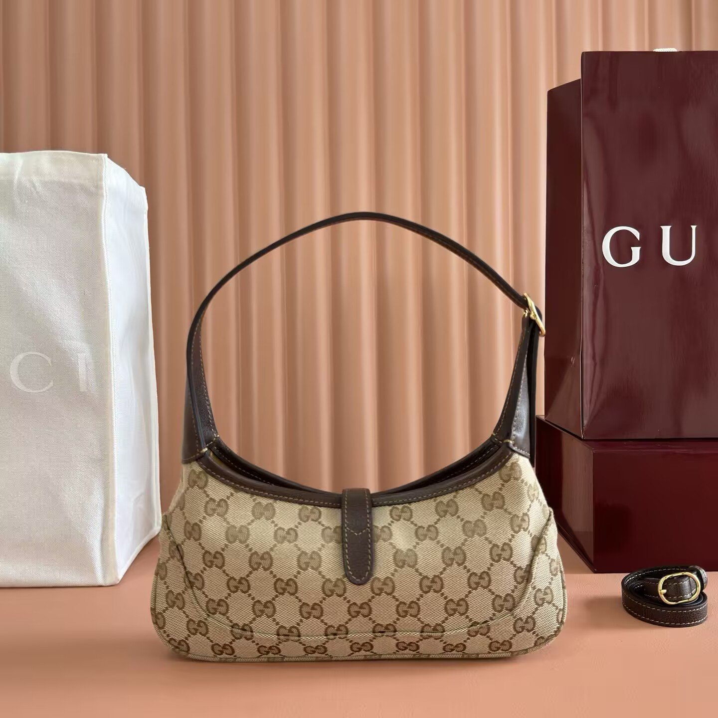 G*u*i jackie slim small shoulder bag 28x16x3.5cm