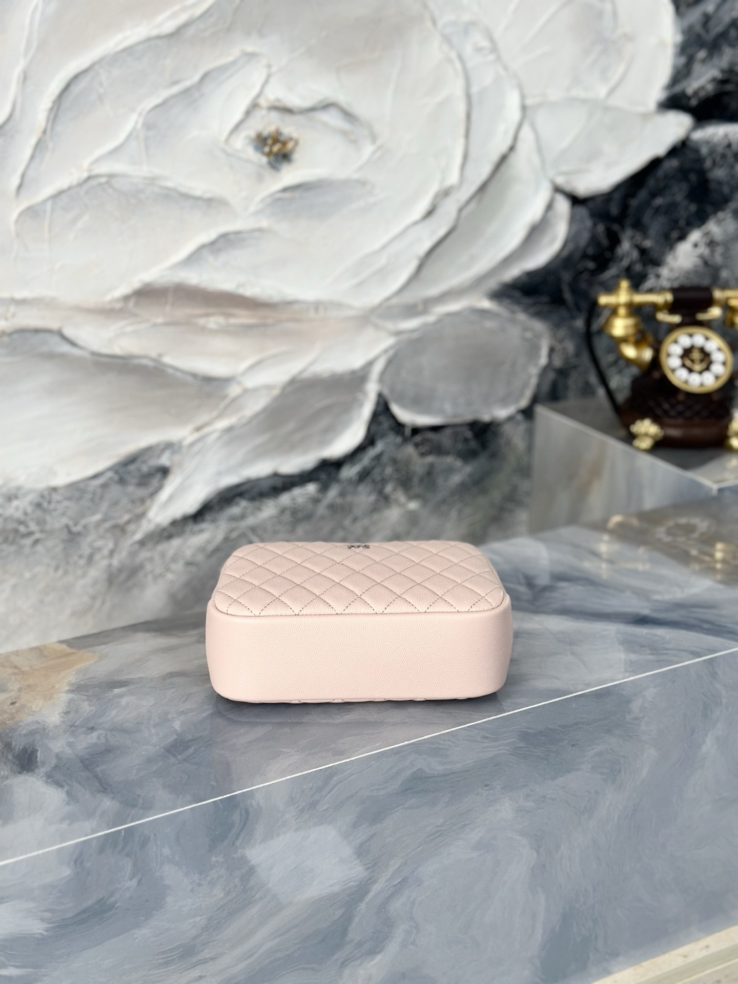Ch*el pouch bag a31104 18.5x6x11cm