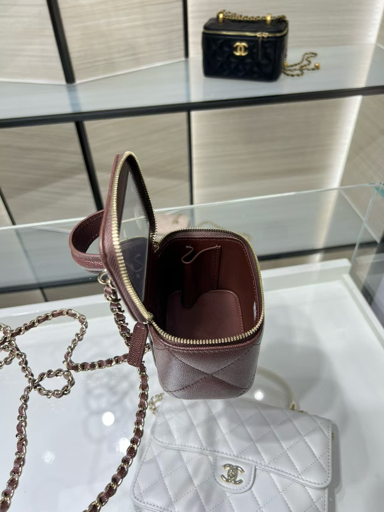 Ch*el classic top handle vanity case with chain 10x7x9cm