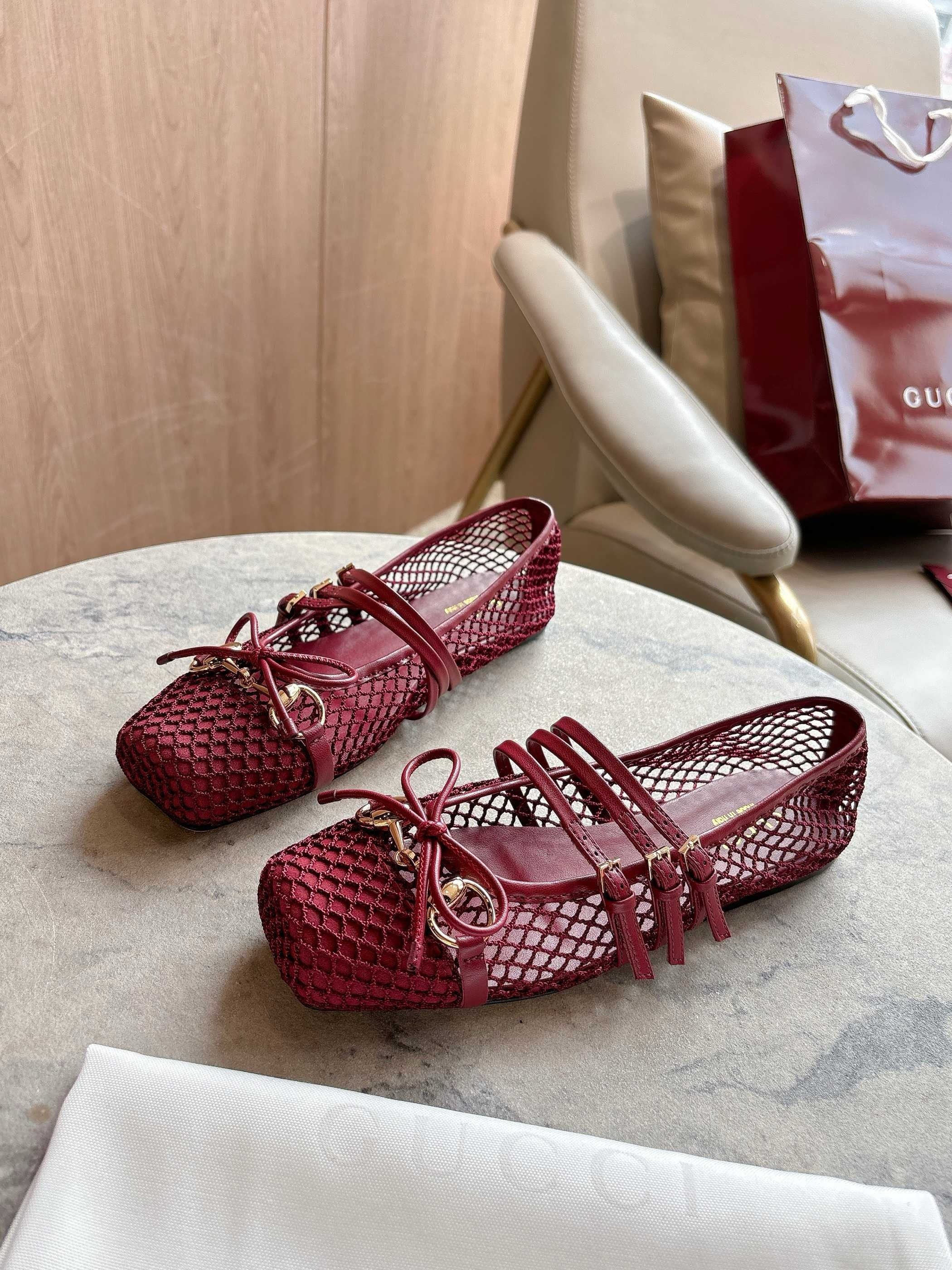ua G*u*i horsebit ballerina flat