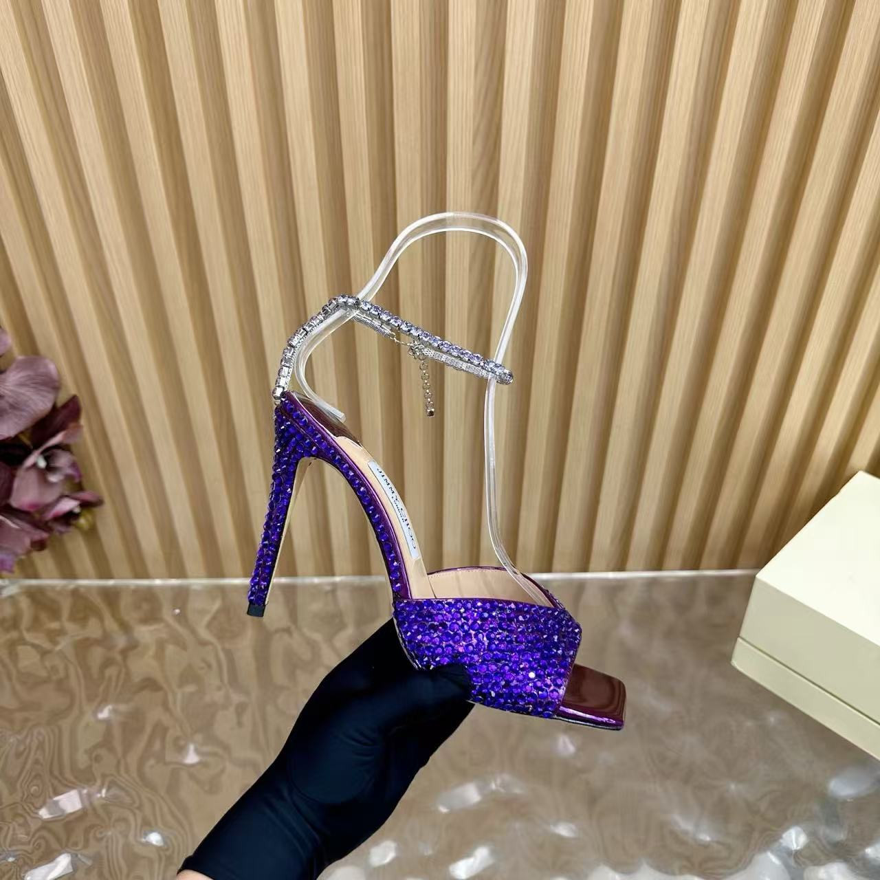 UA Ji*y Ch* Pumps