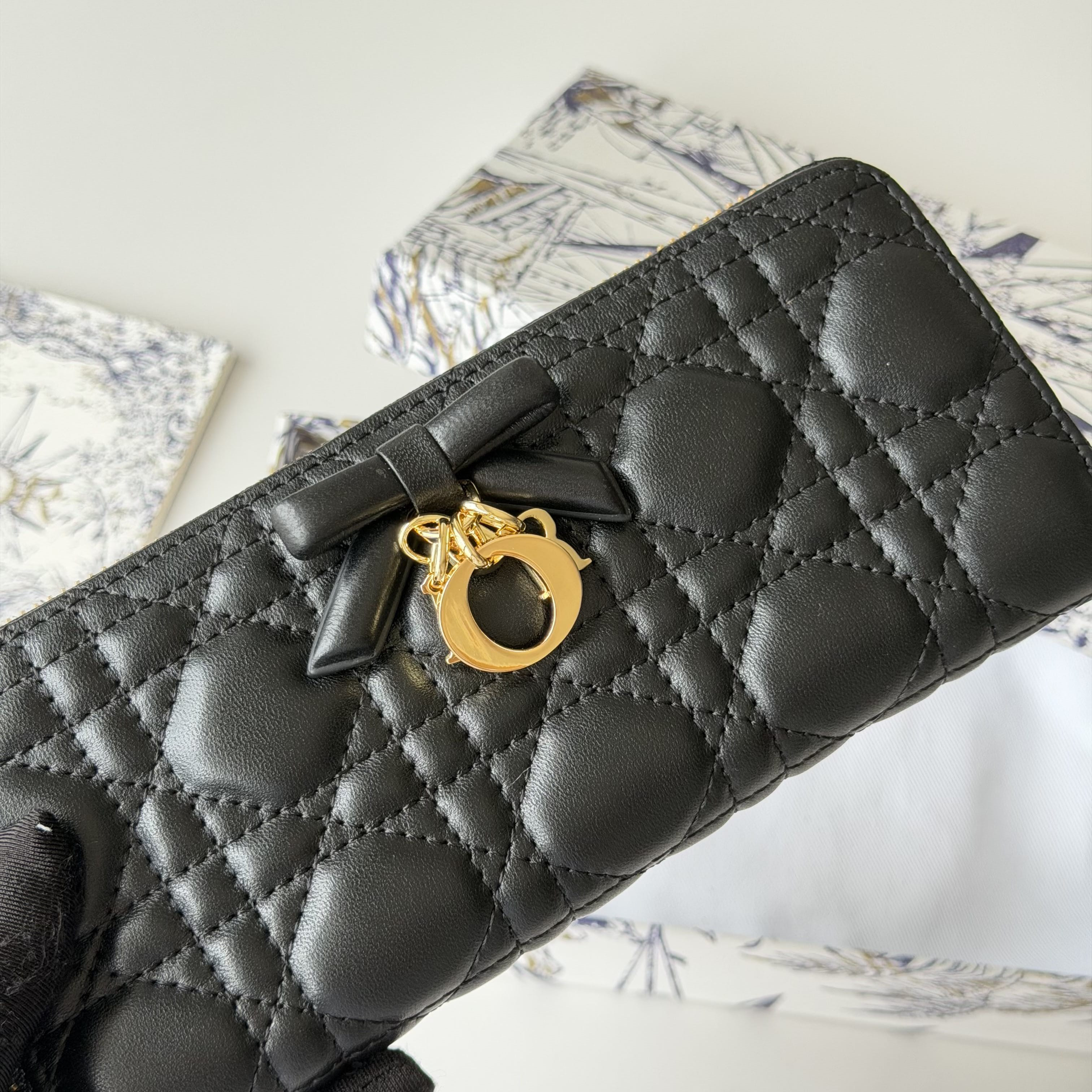 D*or promenade voyageur slim wallet 19x10.5x2.5cm