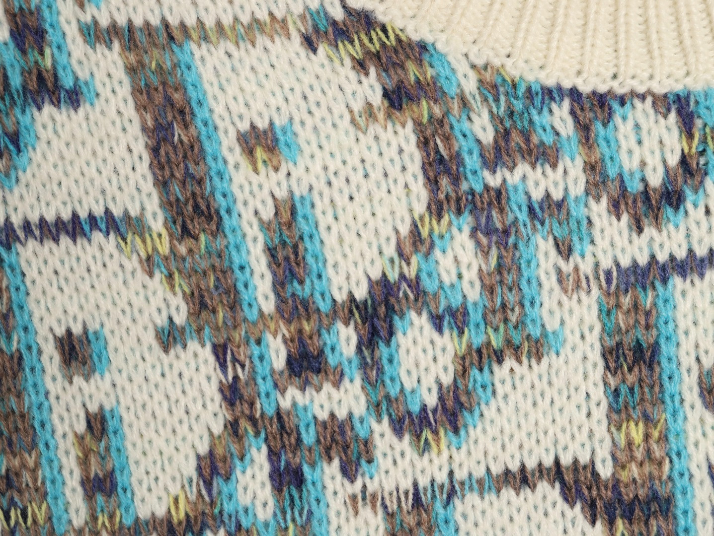 D*0r 25ss Sweaters