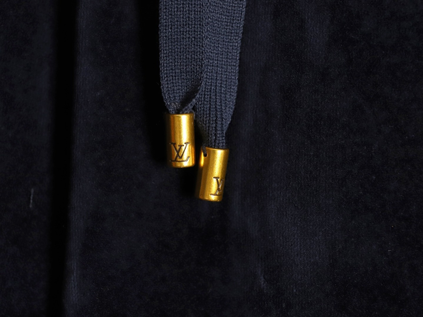 l0*is V*t0n lv pants suit