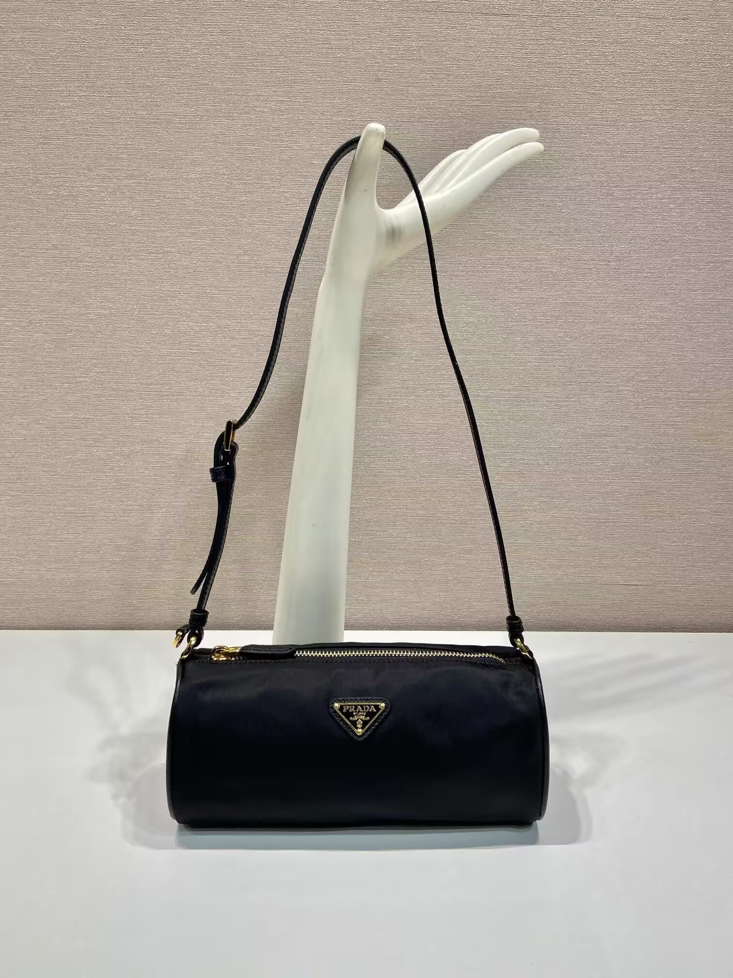 Pra*a re-nylon pouch 22x9x7.5cm